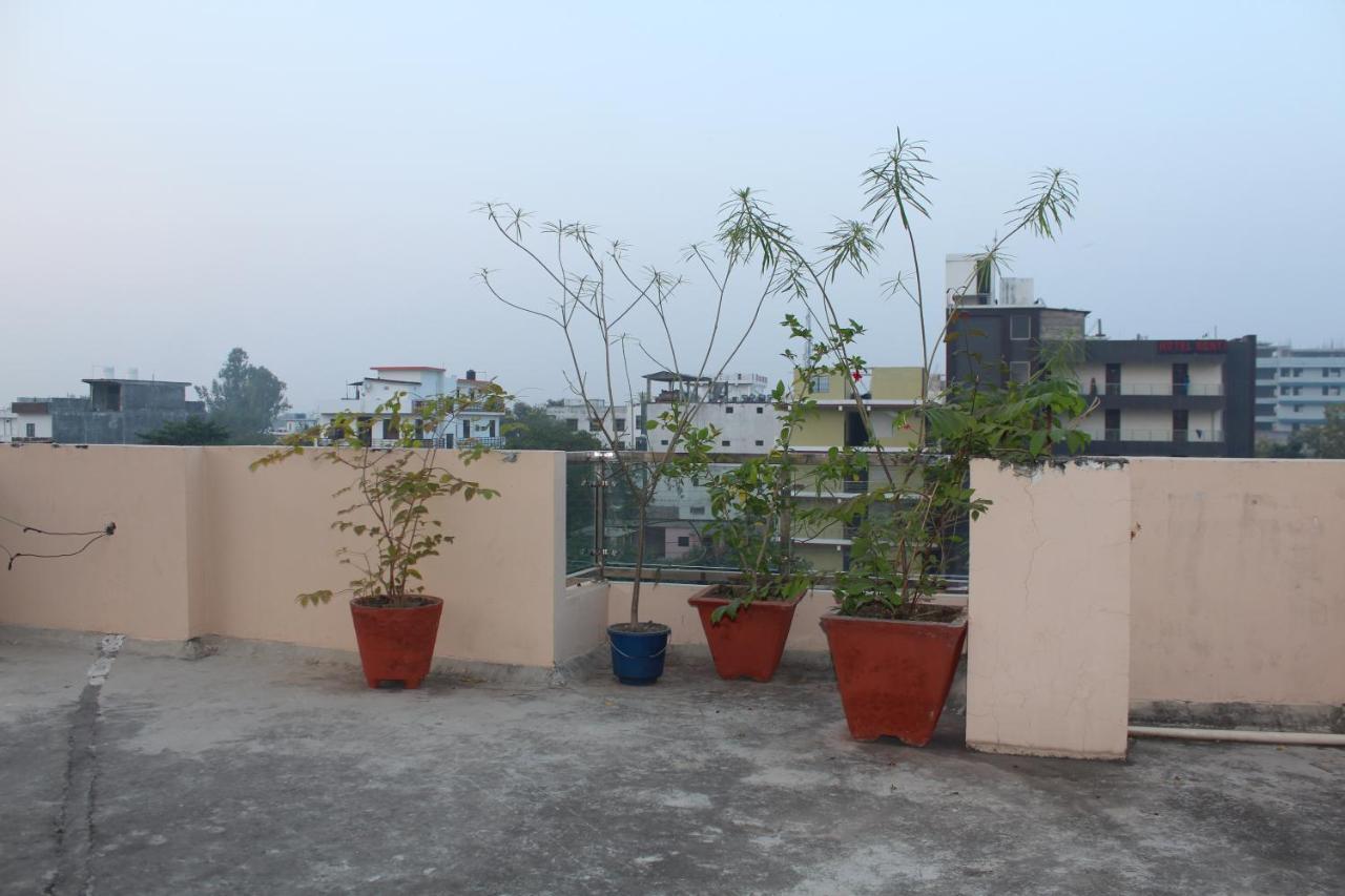 Wellness Home Lucknow Exteriör bild
